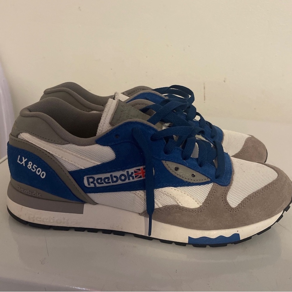 I am selling reeboks Lx 8500